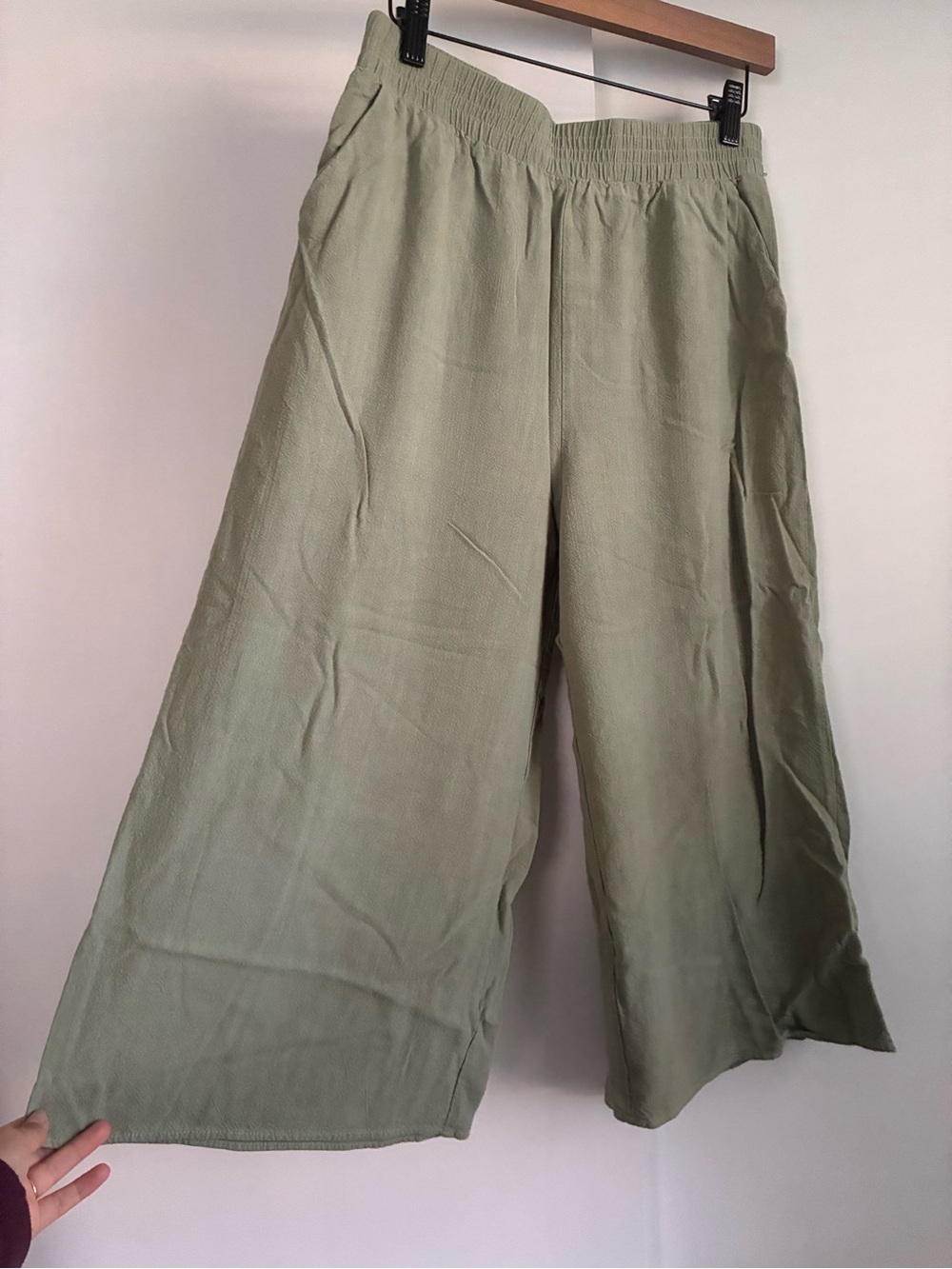 Wide Leg Capris - Olive Green